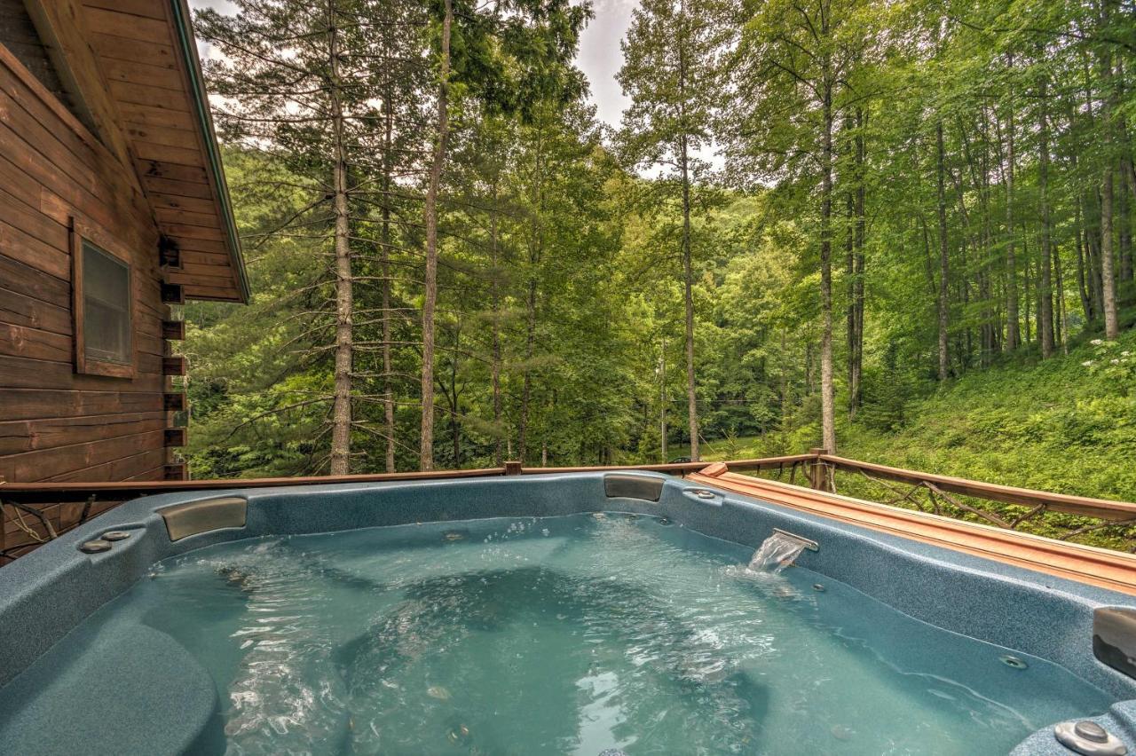 Bryson City Cabin With Wraparound Deck And Hot Tub Zewnętrze zdjęcie