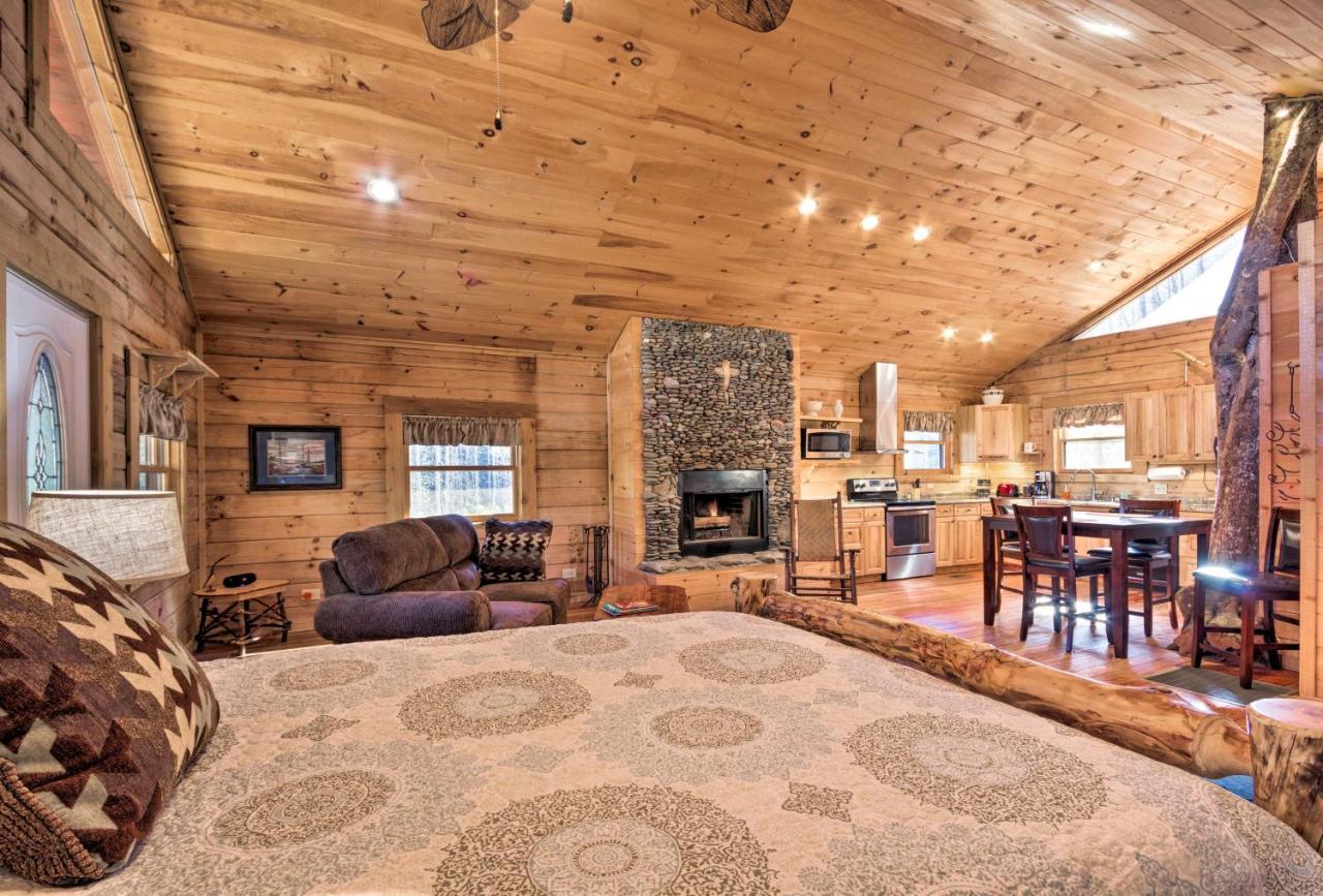Bryson City Cabin With Wraparound Deck And Hot Tub Zewnętrze zdjęcie